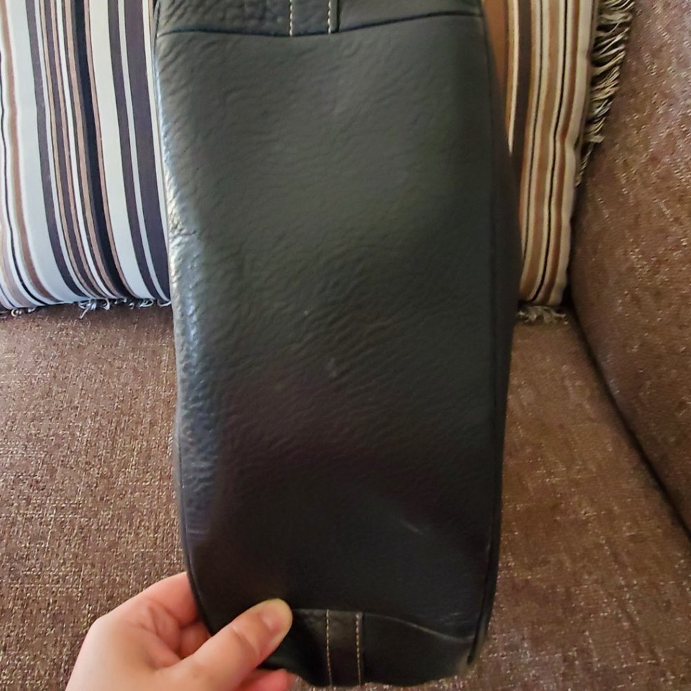 EUC Coach Black Pebbled Leather Hobo - Picture 6 of 9